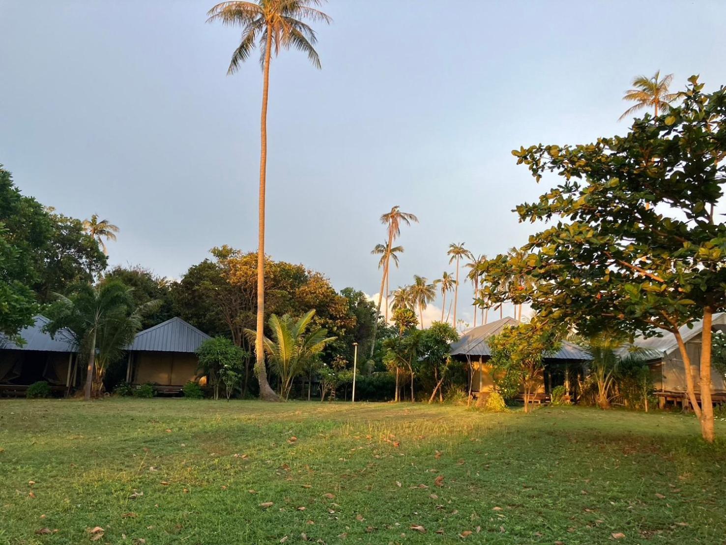Naivacha Tent Koh Mak Bagian luar foto